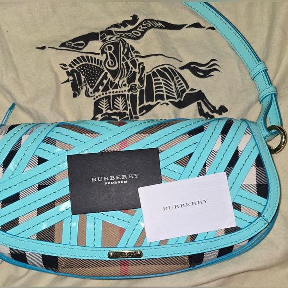 Authentic Burberry Limited Edition Stitch 3 in 1 Shoulder, Clutch, Crossbody EUC - Picture 4 of 16